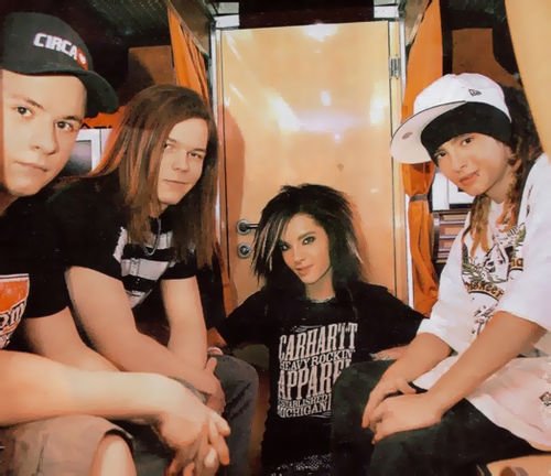 heretheyaresittingonthetourbusspringof2007.jpg